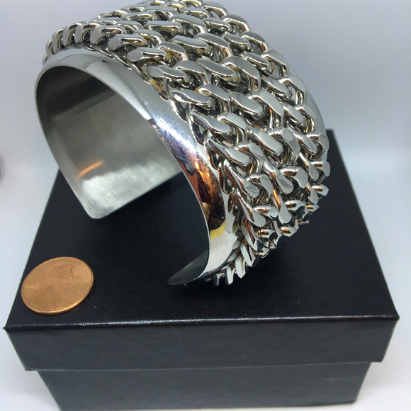 Natori Bold XL Stailess Curb Cuff Bracelet - Picture 2 of 4